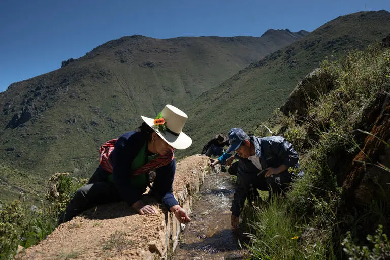 En Perú sembramos agua gracias a las amunas